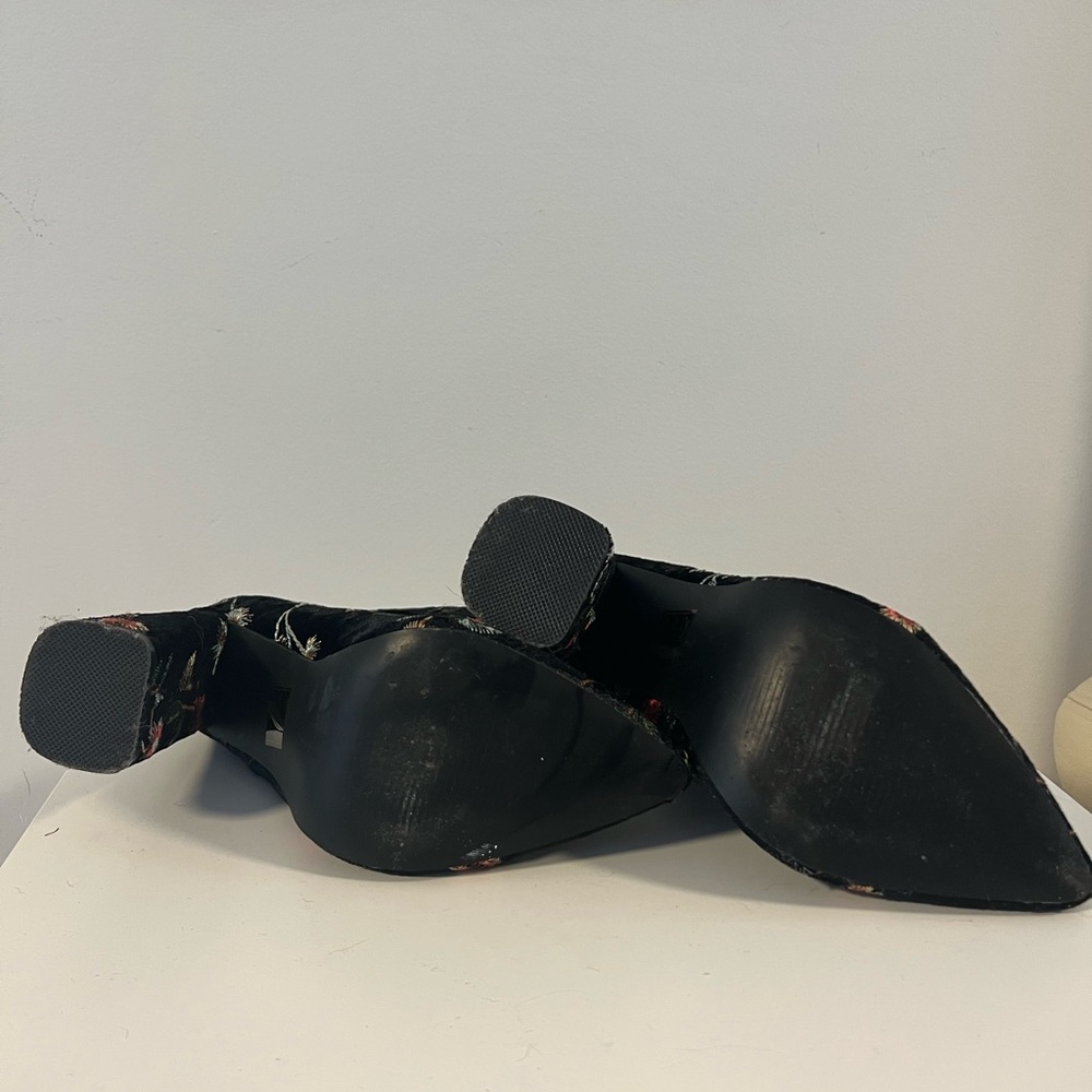 Velvet Embroidered Boohoo Ankle Boots High Heels - Picture 6 of 7